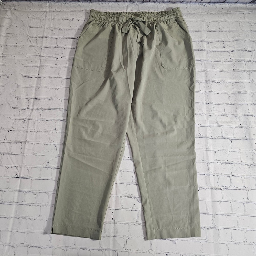 SOHO Apparel Sage Green Paperbag Elastic Waist‎ Drawstring Pants Cropped Large